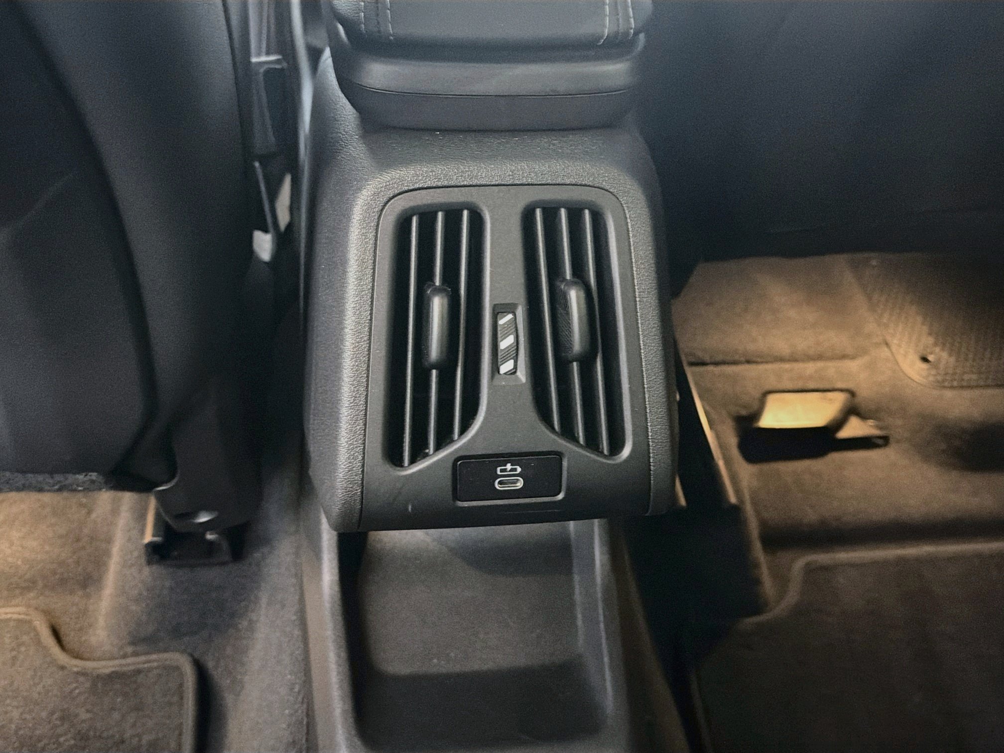 Used 2026 BMW X2 xDrive28i AWD/4WD image 27