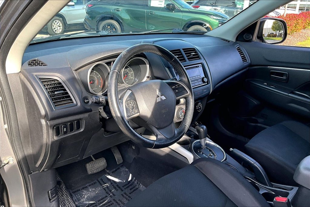 Used 2014 Mitsubishi Outlander Sport ES FWD image 16