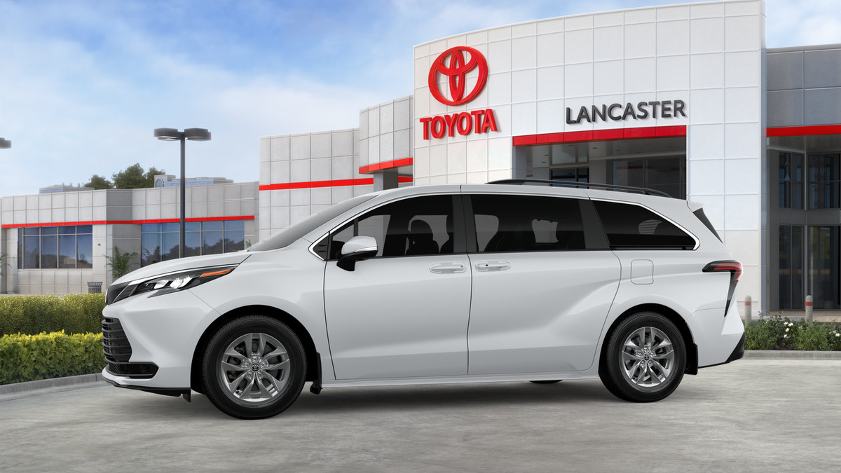 New 2026 Toyota Sienna LE FWD image 5