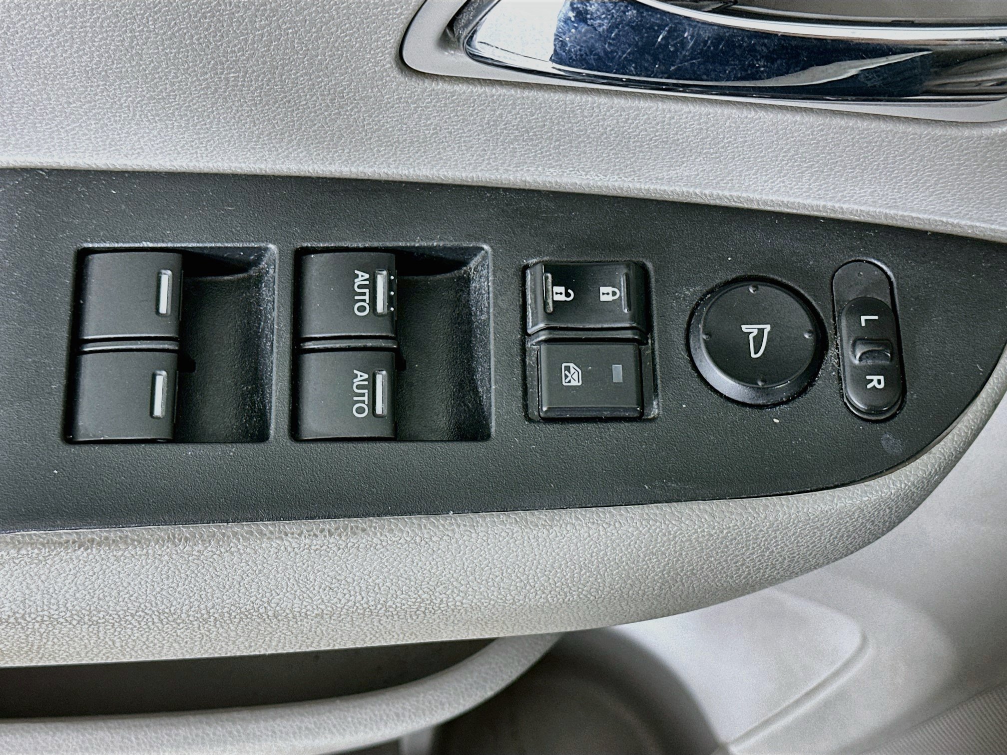 Used 2015 Honda Odyssey EX-L image 15