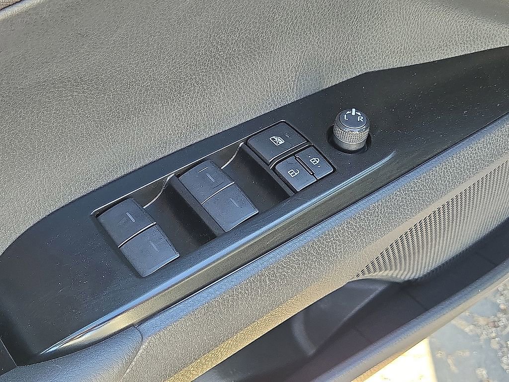 Used 2025 Toyota Camry LE image 23