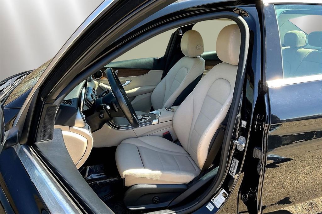 Used 2021 Mercedes-Benz C 300 4MATIC Sedan image 21