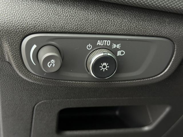 New 2026 Chevrolet TrailBlazer LT w/ Driver Confidence Package FWD image 17