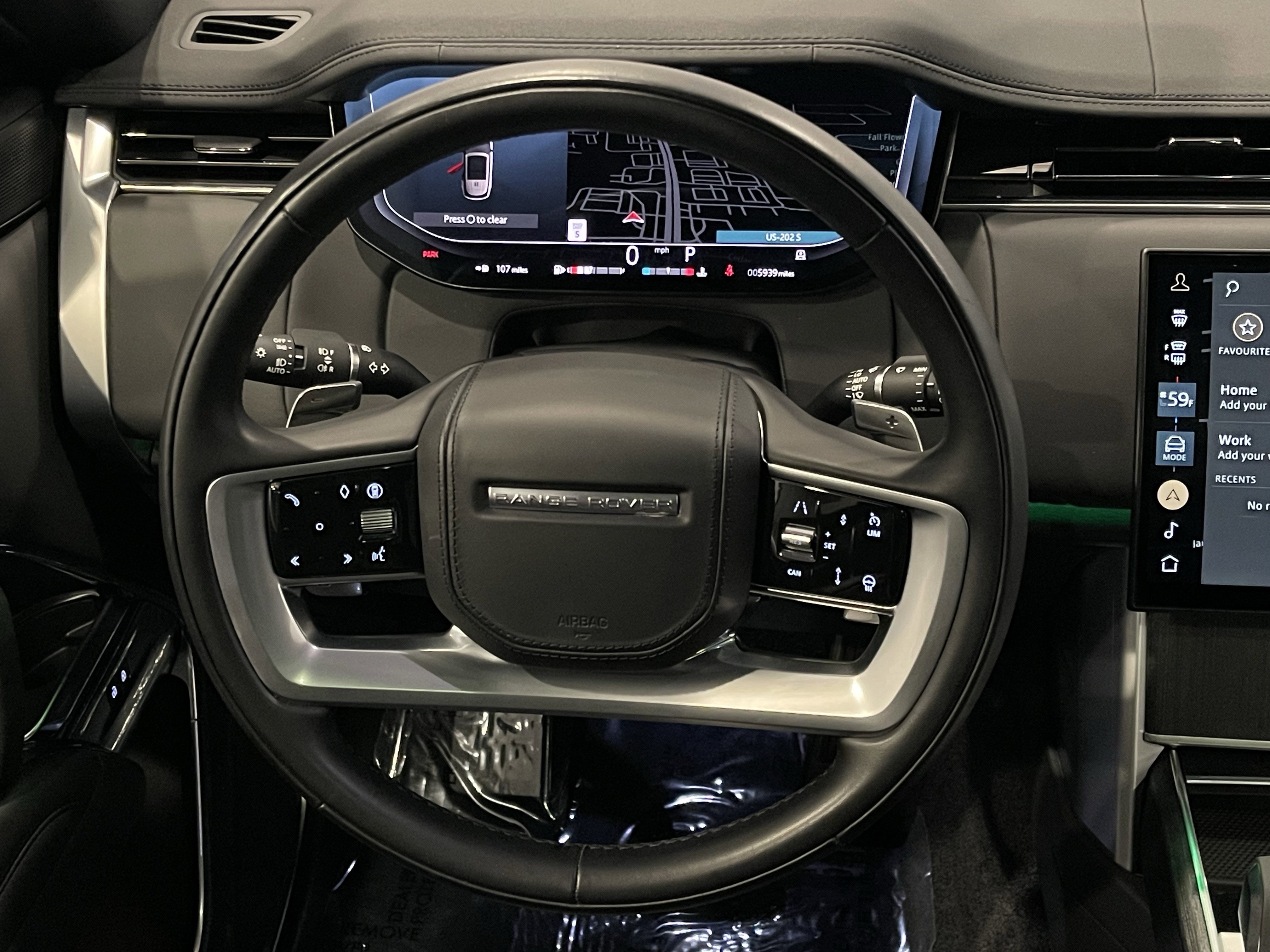 Used 2025 Land Rover Range Rover SE AWD/4WD image 19