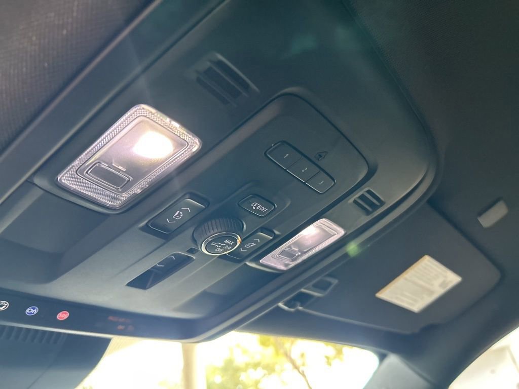 Used 2024 Chevrolet Suburban High Country w/ Advanced Technology Package image 54