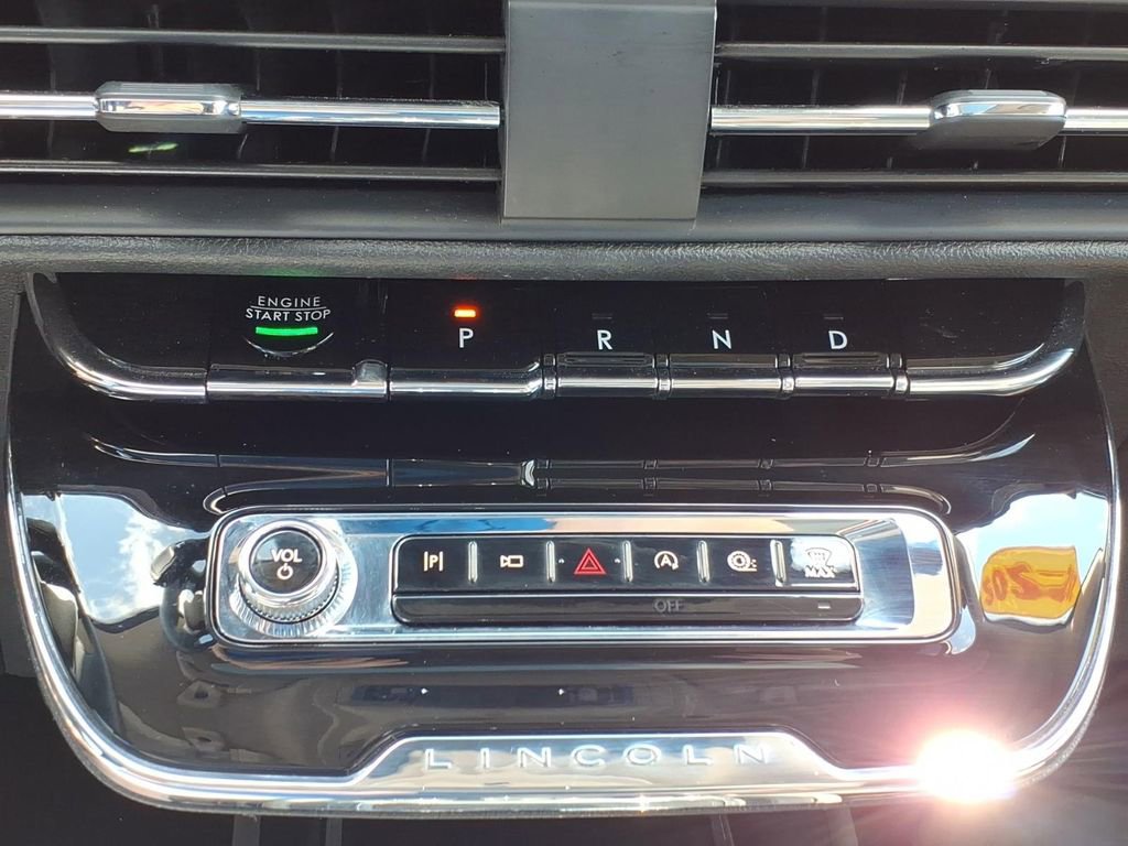 Used 2024 Lincoln Corsair AWD w/ Equipment Group 101A image 19