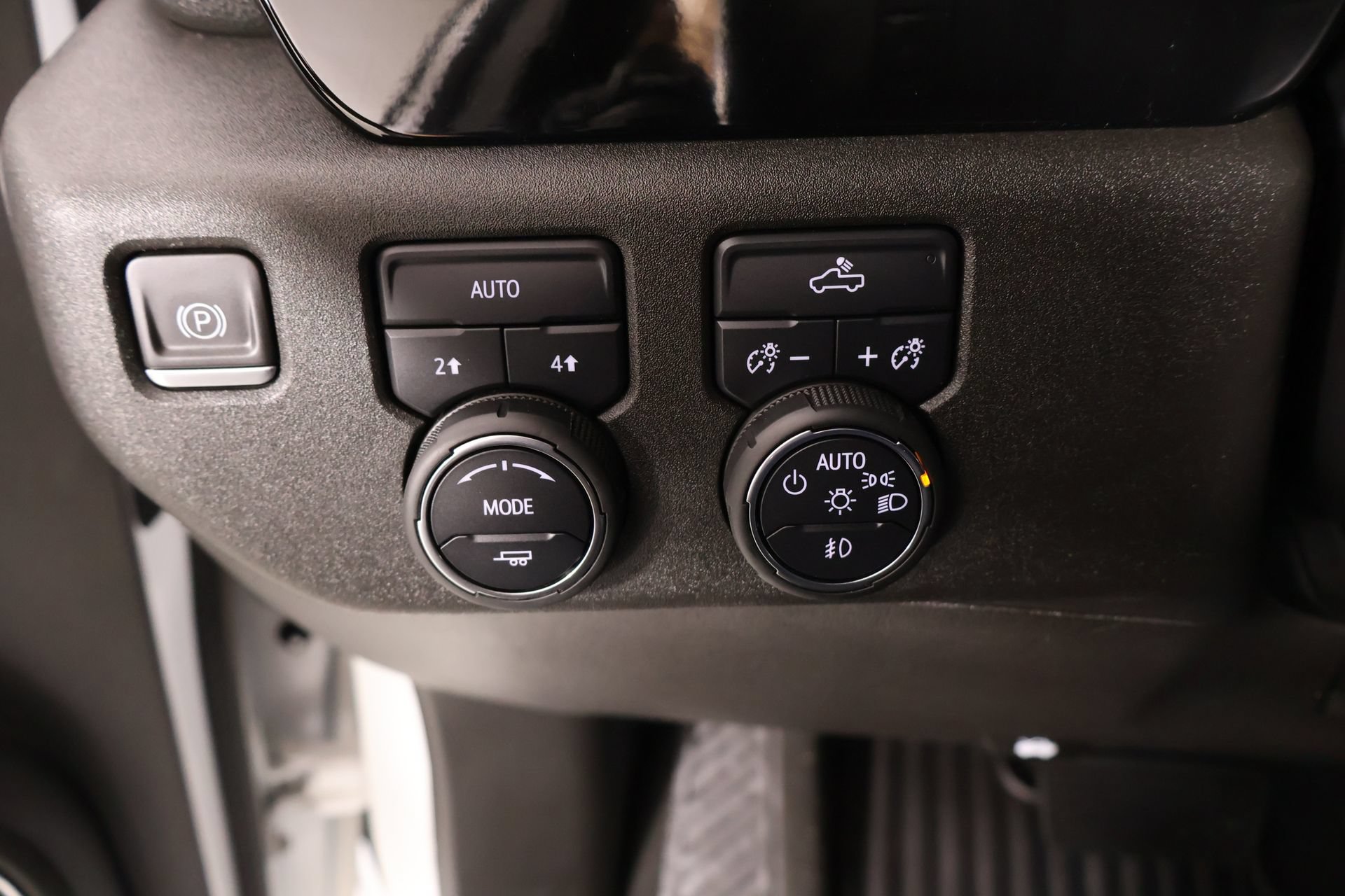 Used 2023 Chevrolet Silverado 1500 RST AWD/4WD image 9