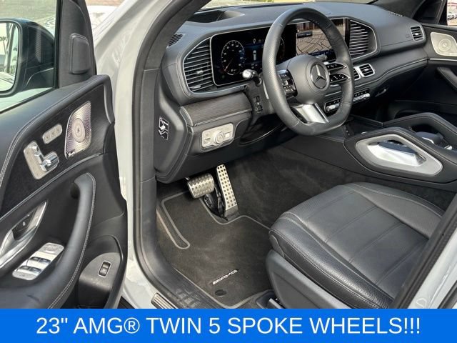 Used 2025 Mercedes-Benz GLS 580 4MATIC image 11