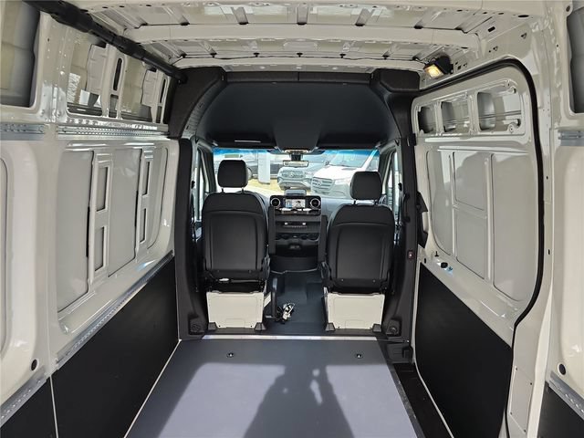 New 2026 Mercedes-Benz Sprinter 2500 image 28