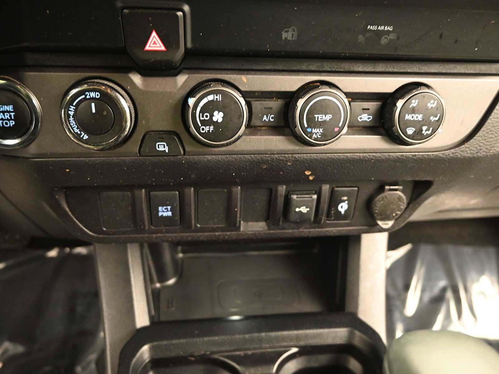 Used 2020 Toyota Tacoma TRD Off-Road image 20