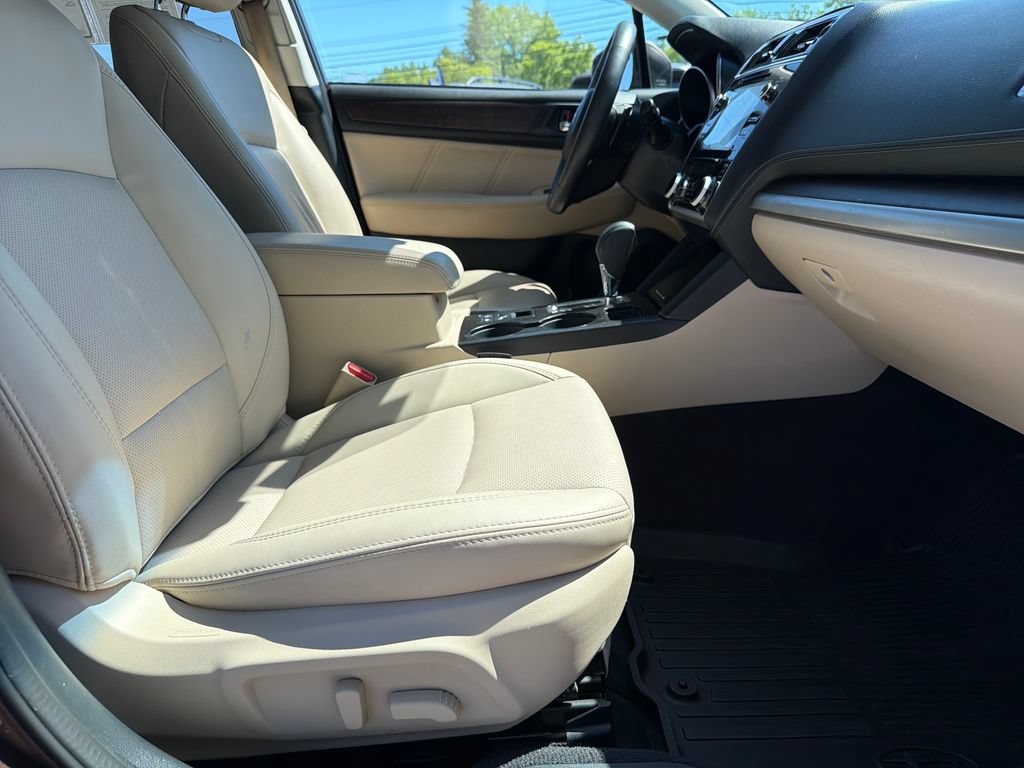 Used 2019 Subaru Outback 3.6R Limited AWD/4WD image 38