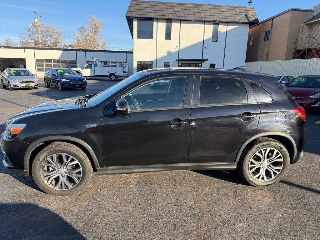 Used 2017 Mitsubishi Outlander Sport LE FWD image 3
