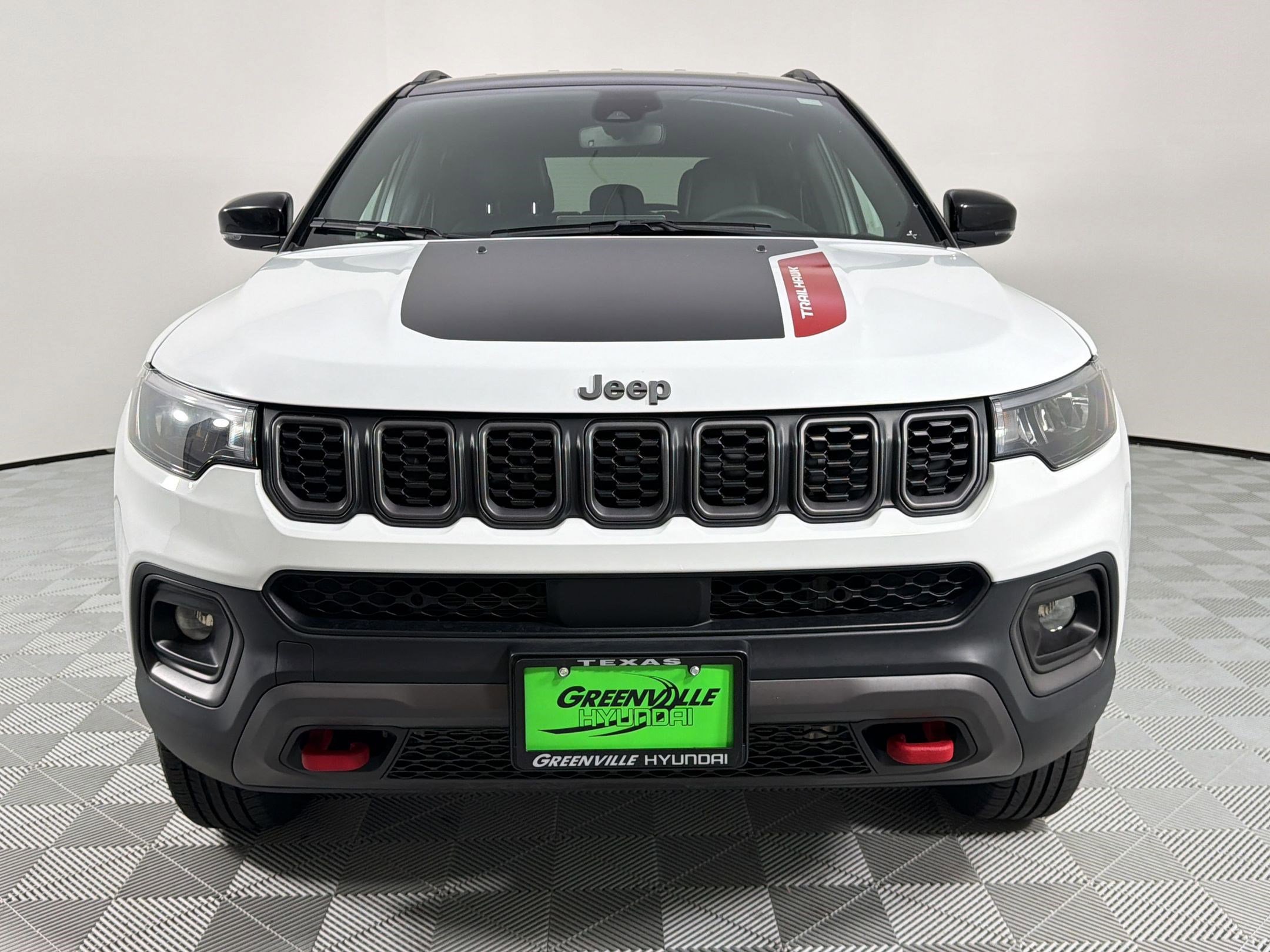 Used 2024 Jeep Compass Trailhawk image 6