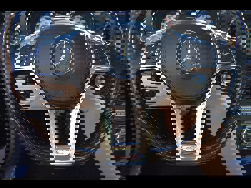 Used 2015 Mercedes-Benz SL 550 w/ Driver Assistance Package image 21