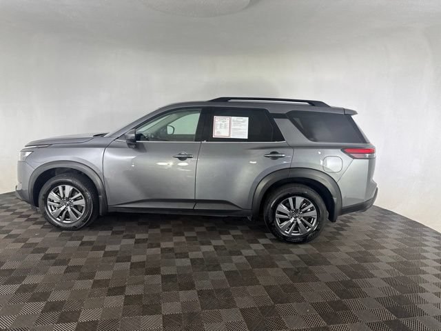 Certified 2025 Nissan Pathfinder SV w/ Cargo Package AWD/4WD image 8