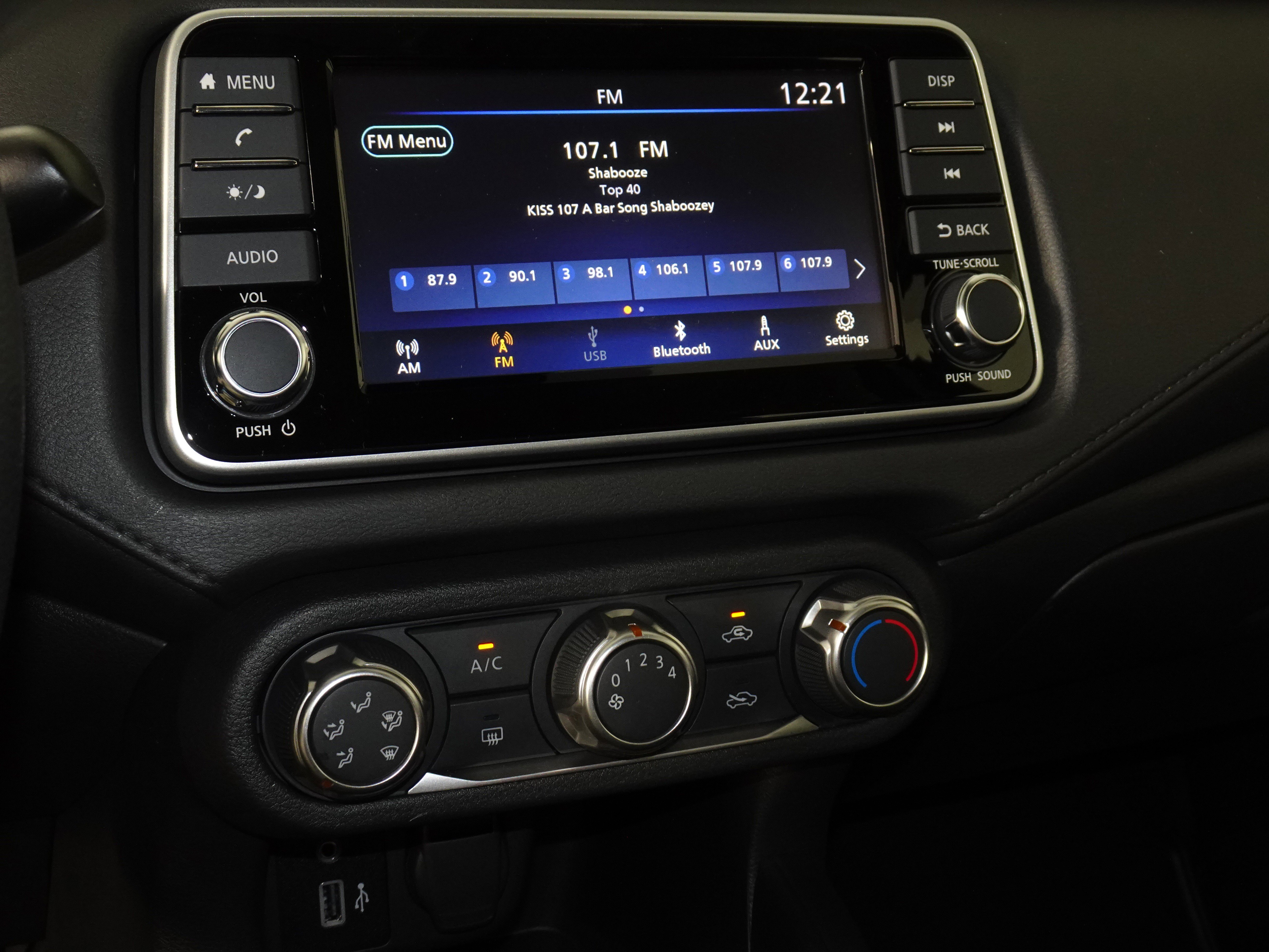 New 2025 Nissan Versa S w/ Trunk Package image 22