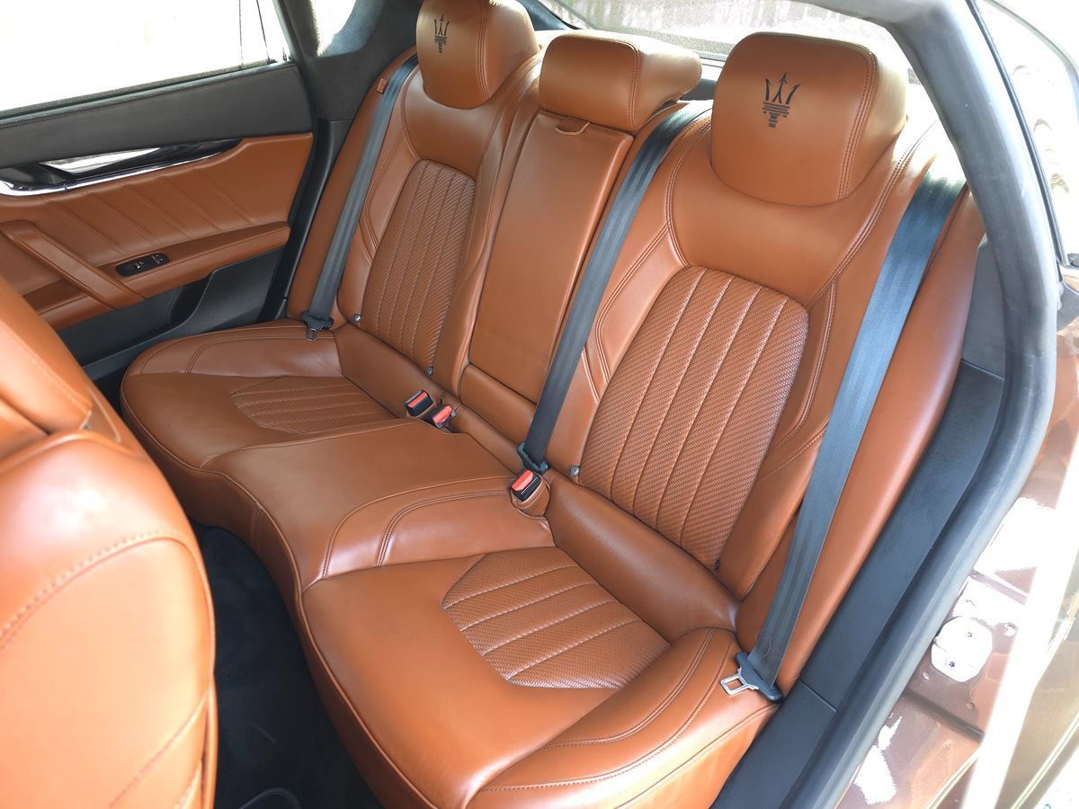 Used 2022 Maserati Quattroporte Modena RWD image 14