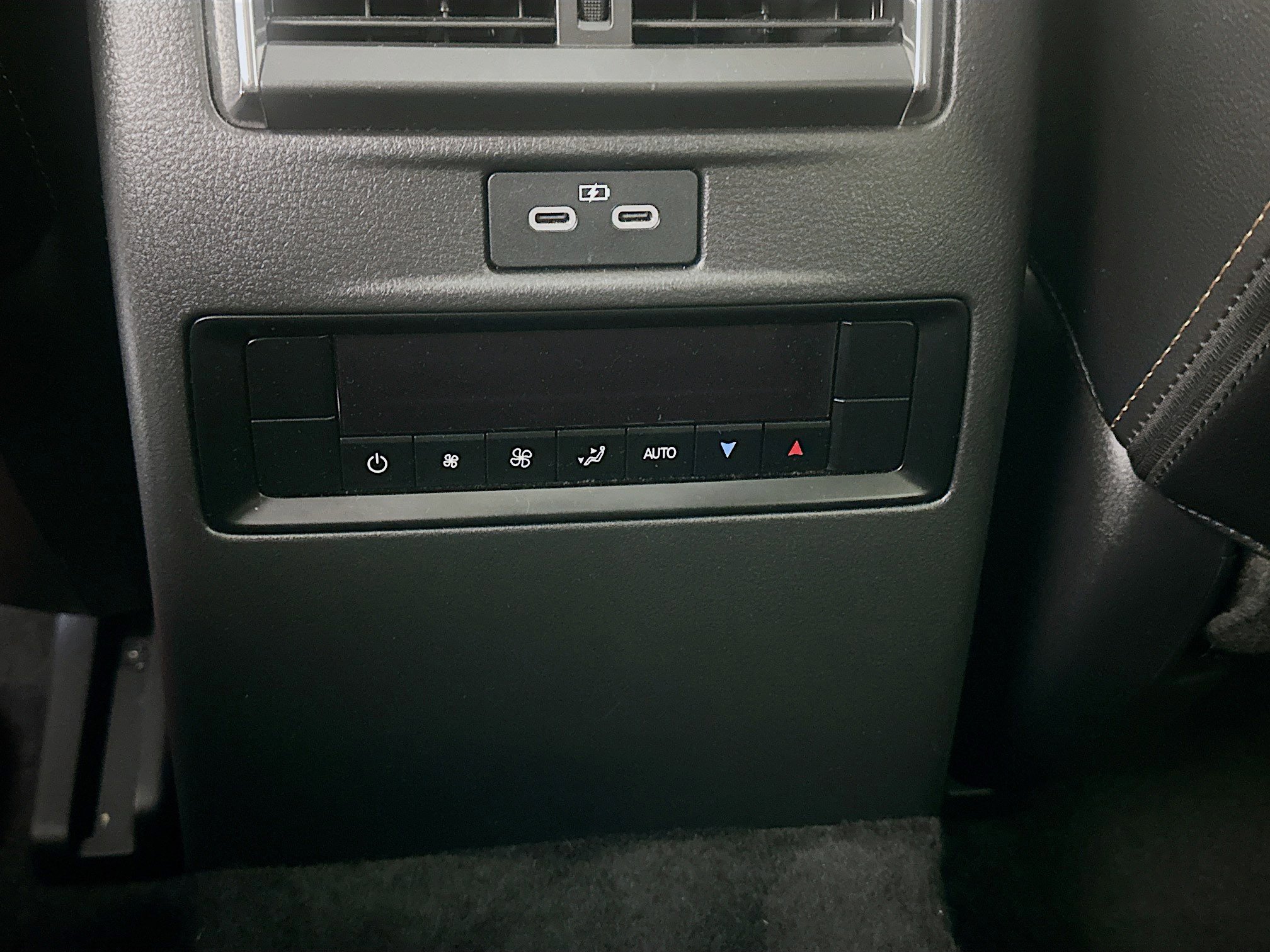 Used 2024 MAZDA CX-90 Plug-In Hybrid w/ Preferred image 28