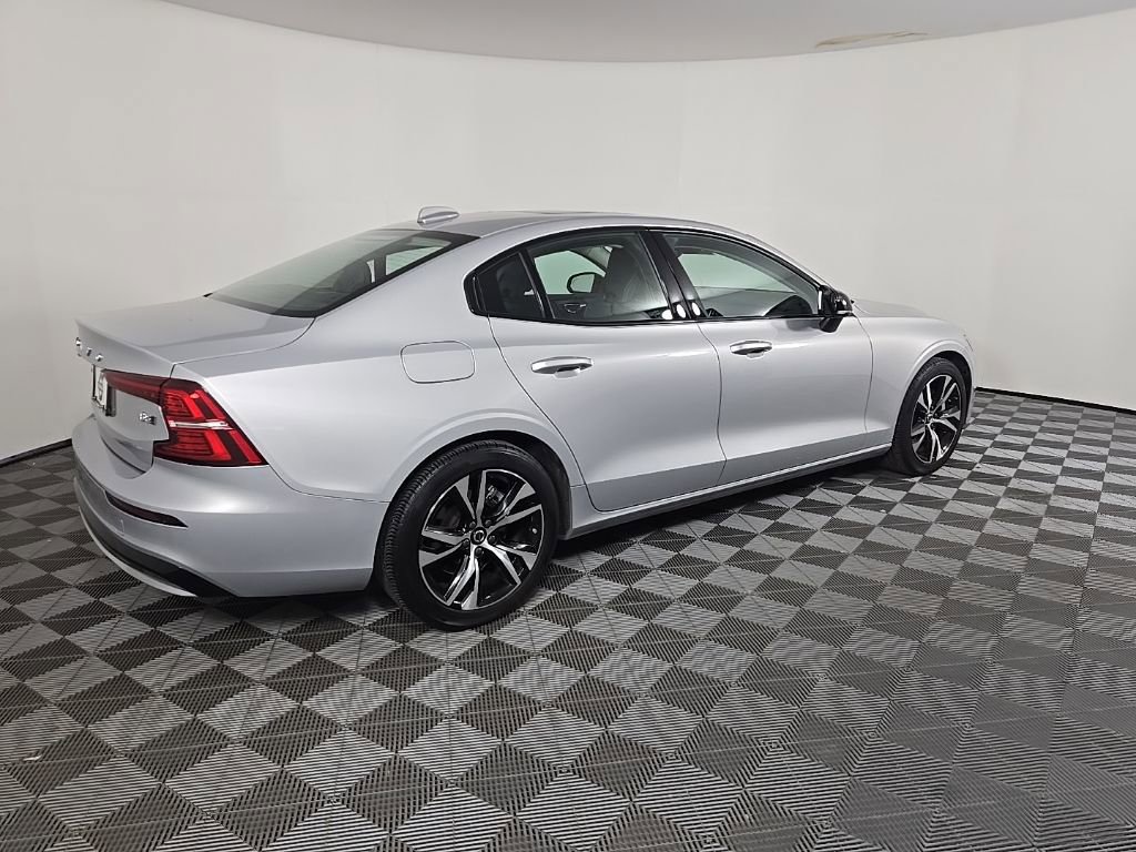 Certified 2025 Volvo S60 B5 Core image 7