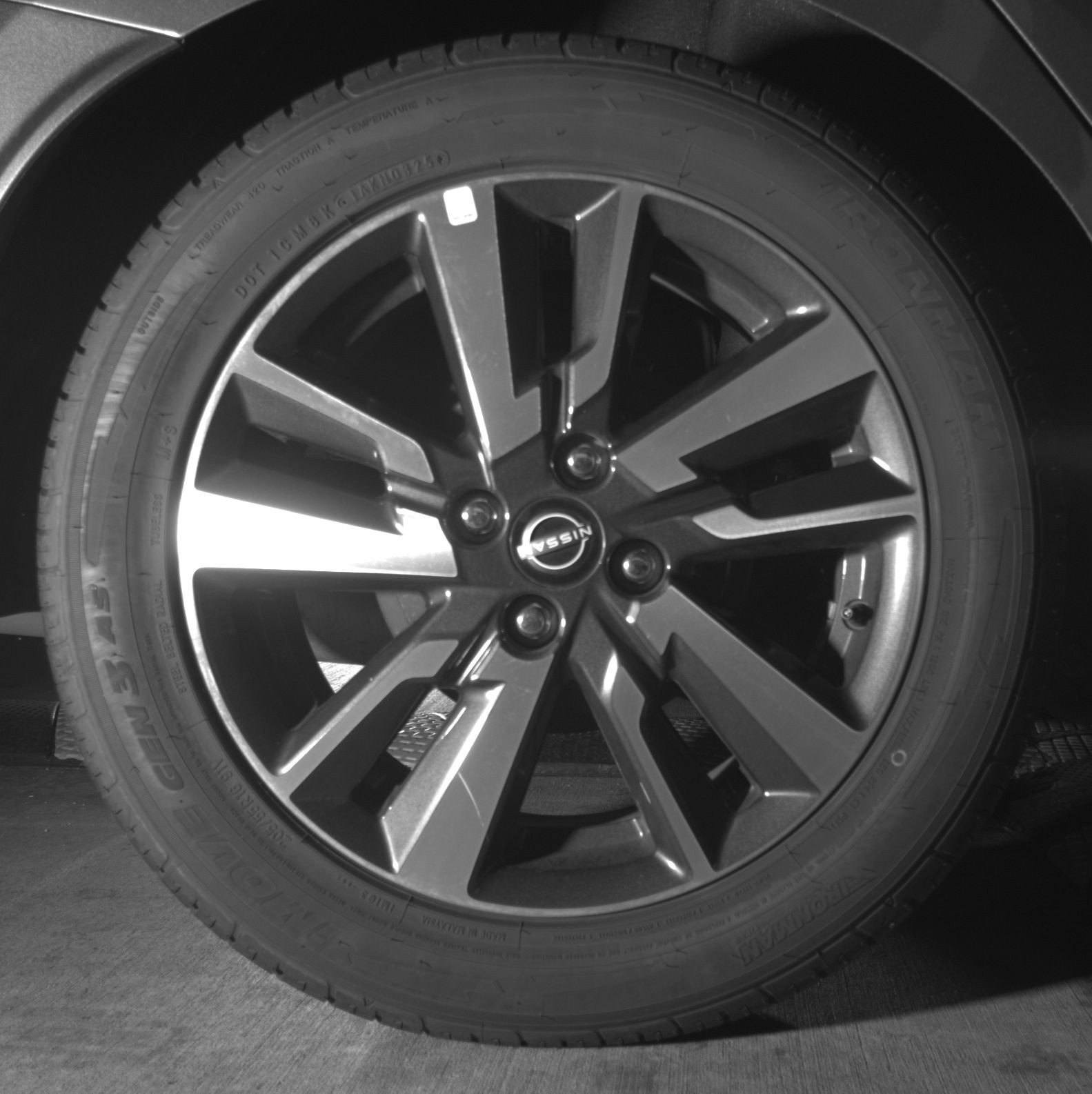 Used 2025 Nissan Versa SV image 15