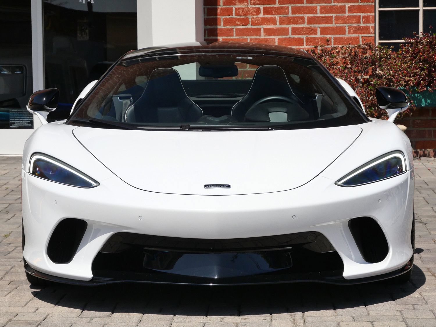 Used 2023 McLaren GT RWD image 2