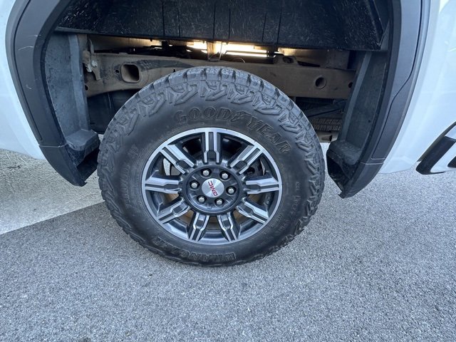 Used 2024 GMC Sierra 1500 AT4 w/ Technology Package image 10