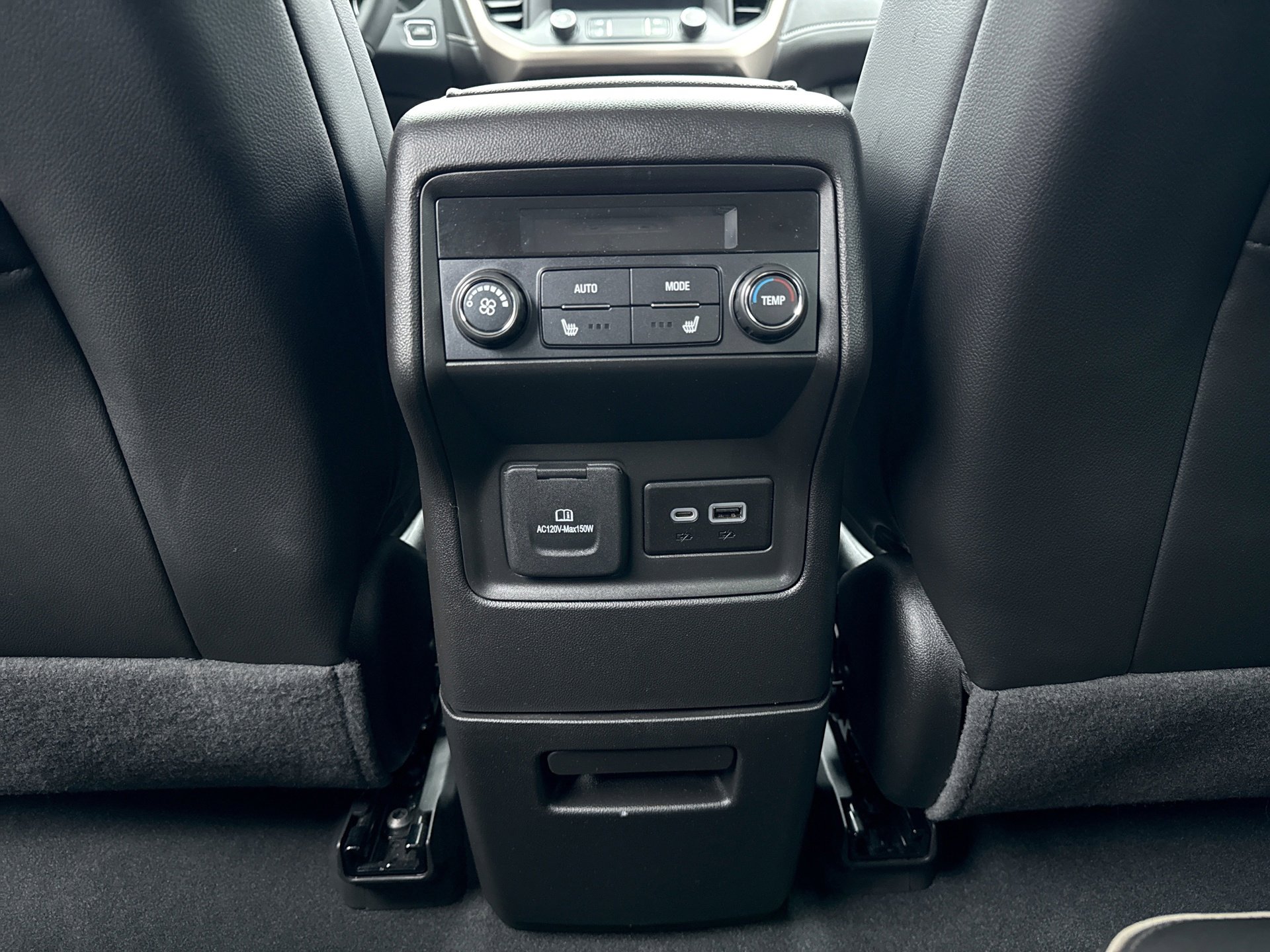 Used 2023 GMC Acadia Denali w/ Denali Technology Package image 21