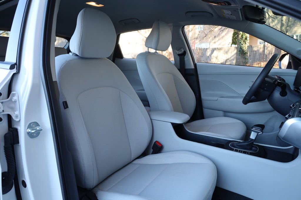 Used 2025 Hyundai Kona SEL image 23