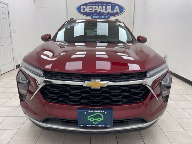Used 2024 Chevrolet Trax LT w/ Driver Confidence Package FWD image 4