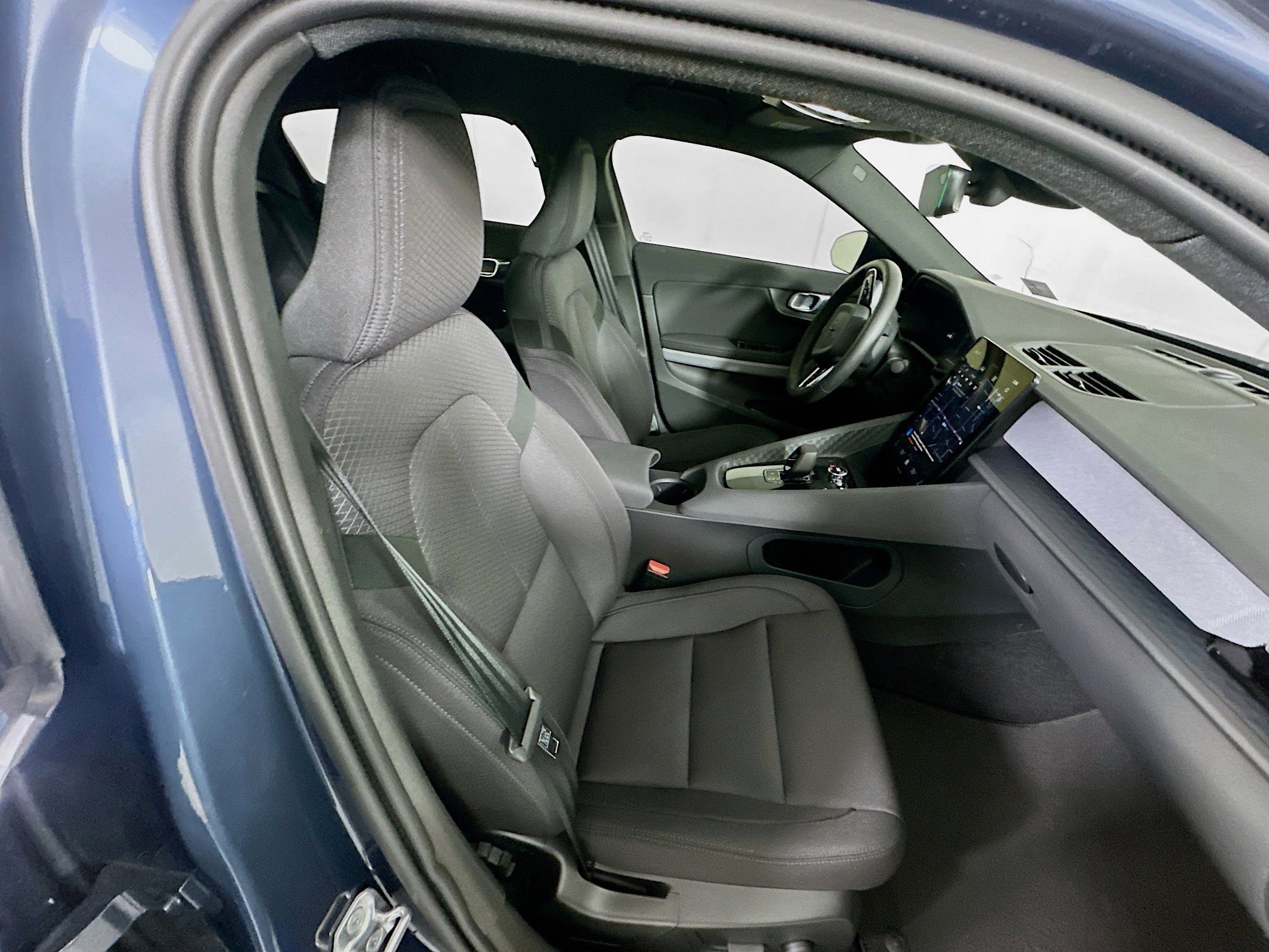 Used 2022 Polestar Polestar 2 w/ Pilot Package image 29