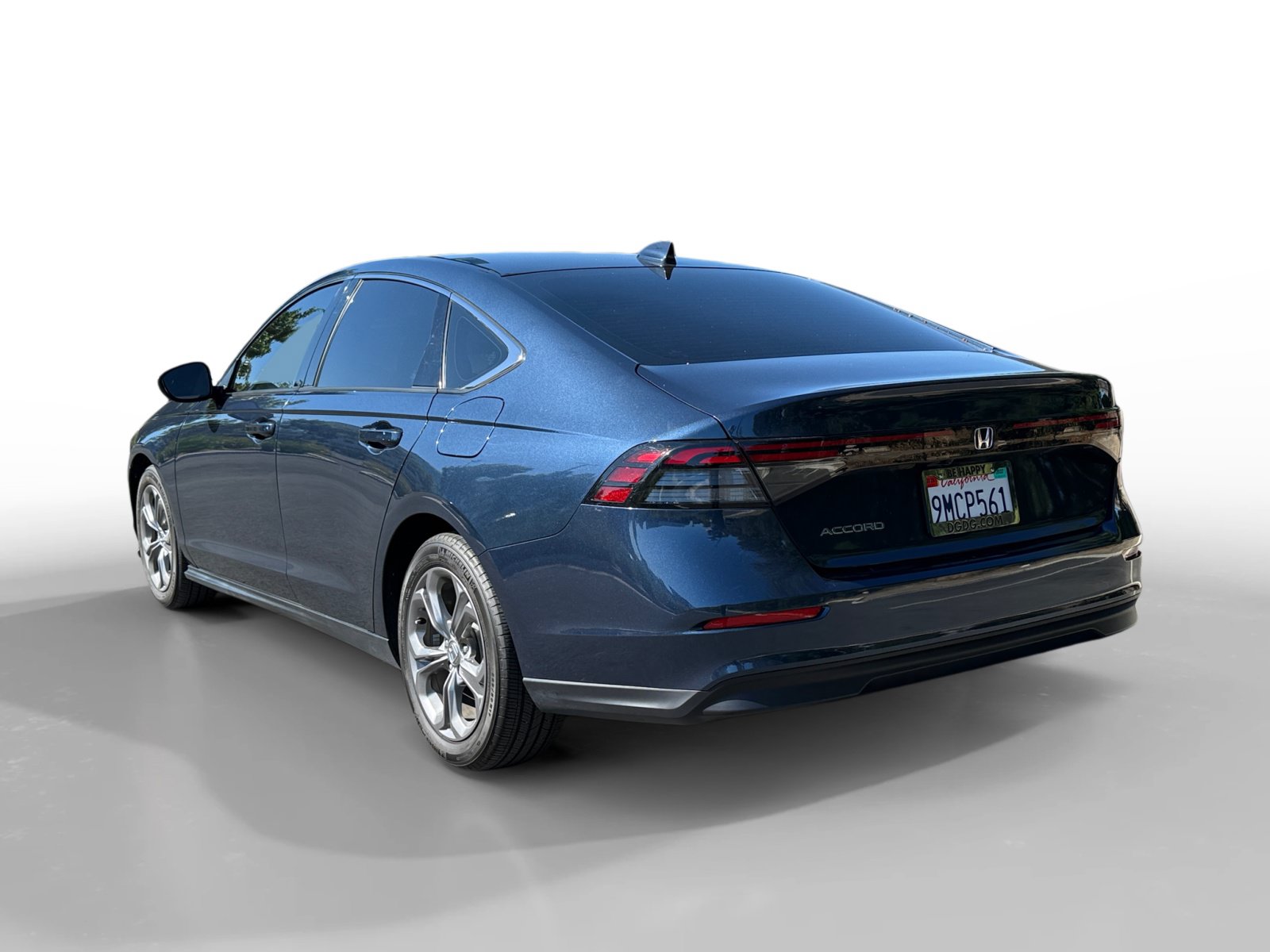 Used 2024 Honda Accord EX image 3