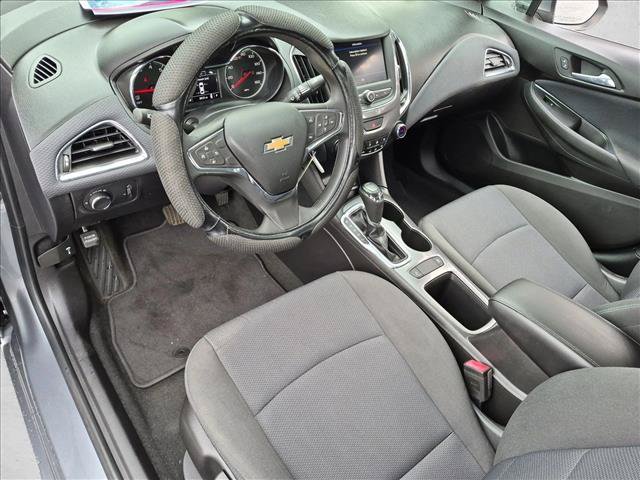 Used 2019 Chevrolet Cruze LT FWD image 10