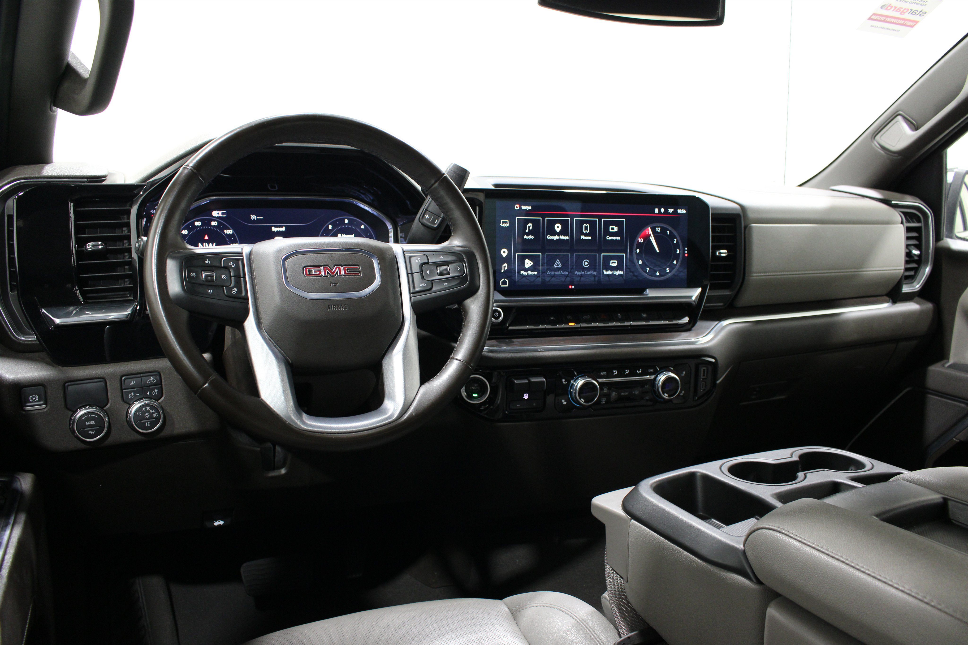 Used 2025 GMC Sierra 1500 SLT RWD image 2