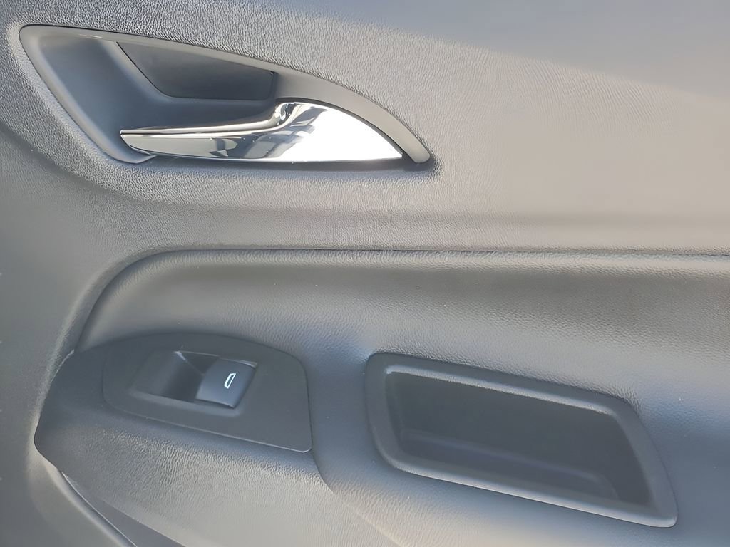 Used 2023 Chevrolet Equinox LT image 47