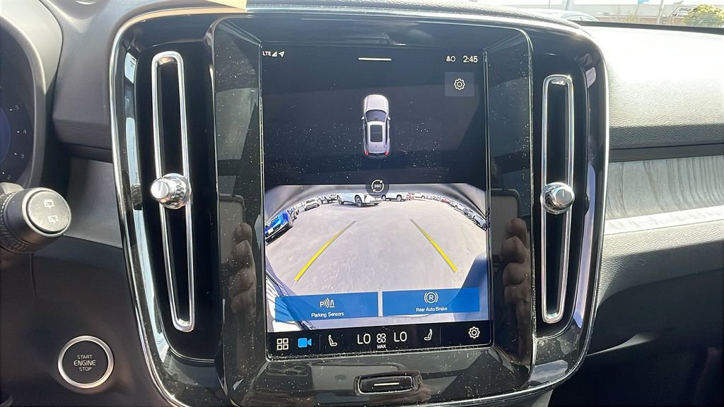 Used 2025 Volvo XC40 B5 Plus image 20