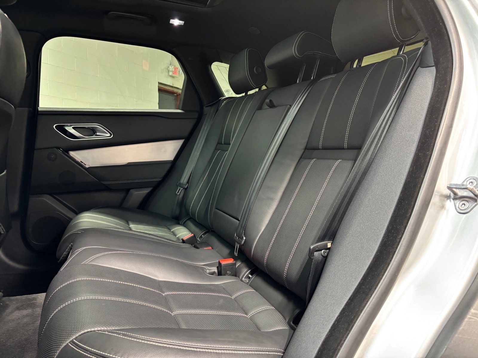 Used 2023 Land Rover Range Rover Velar R-Dynamic S AWD/4WD image 29