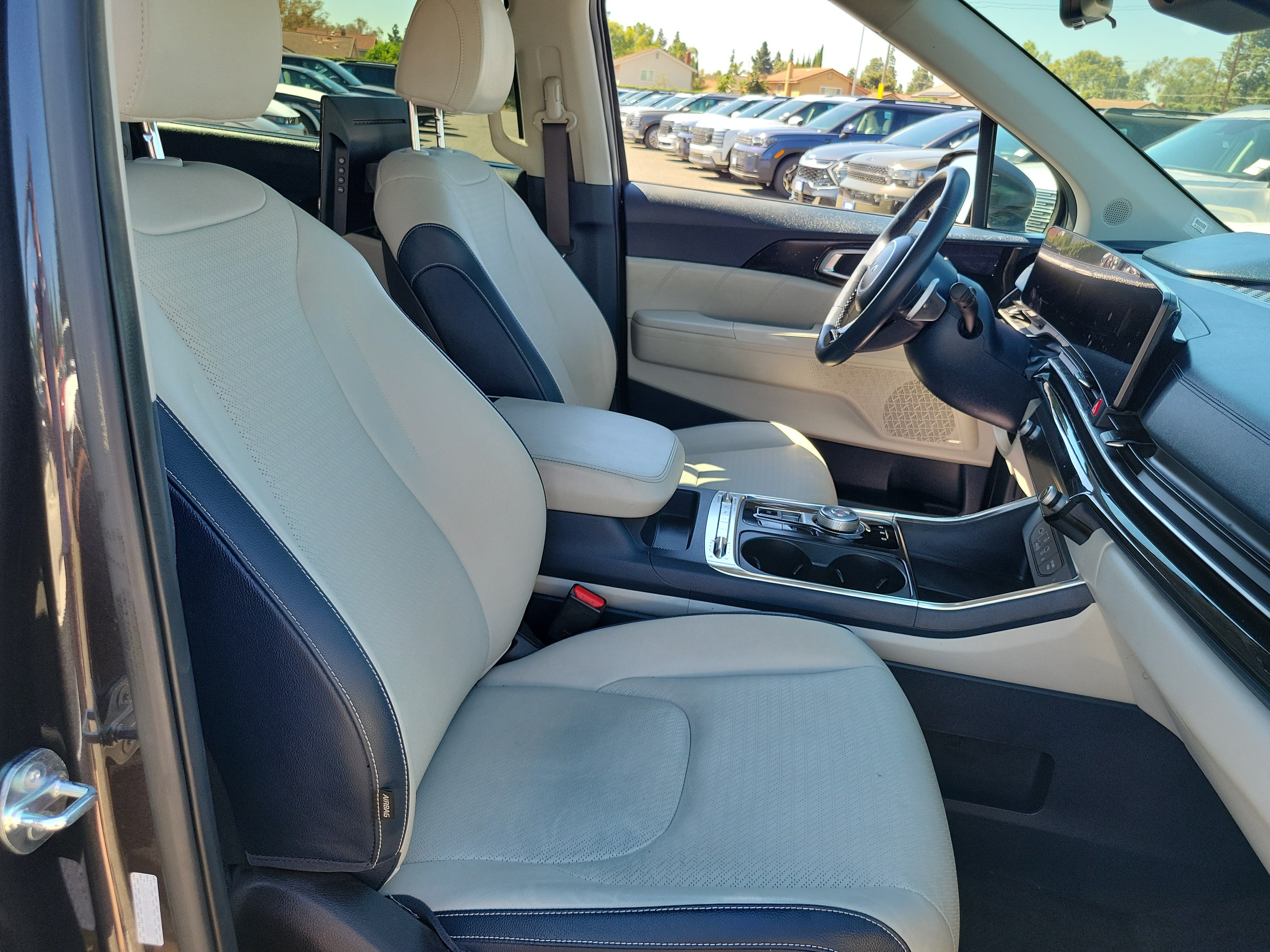 Used 2025 Kia Carnival SX Prestige FWD image 20