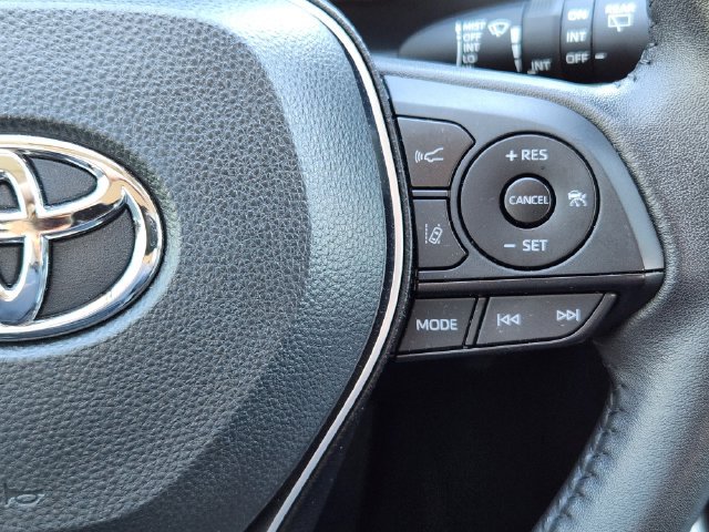 Used 2024 Toyota RAV4 Limited AWD/4WD image 33