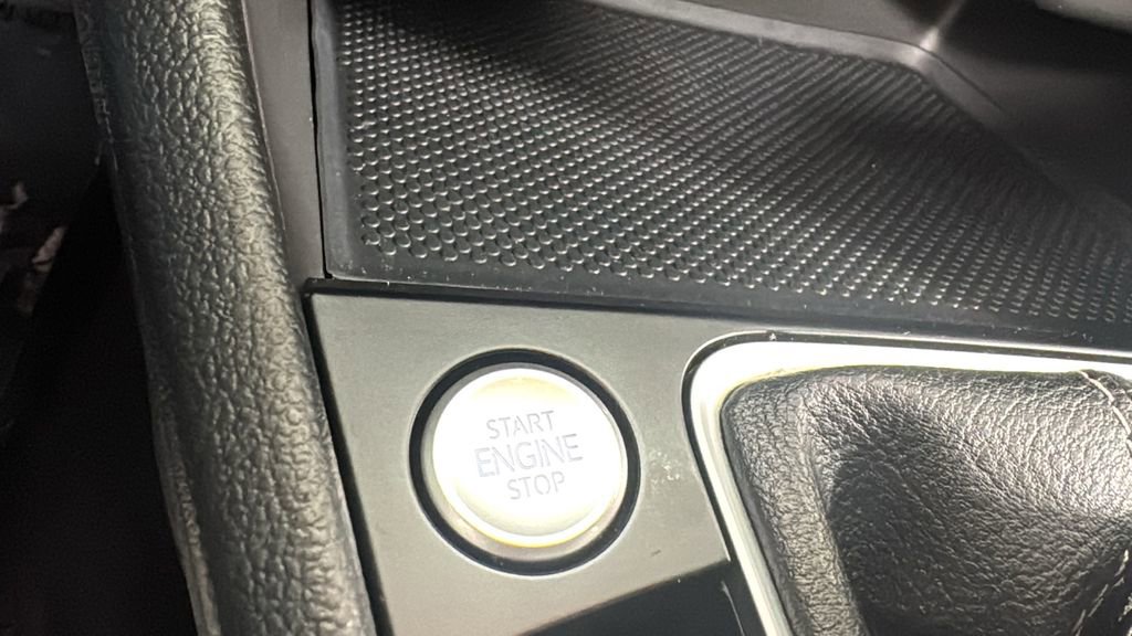 Used 2024 Volkswagen Jetta SE image 22