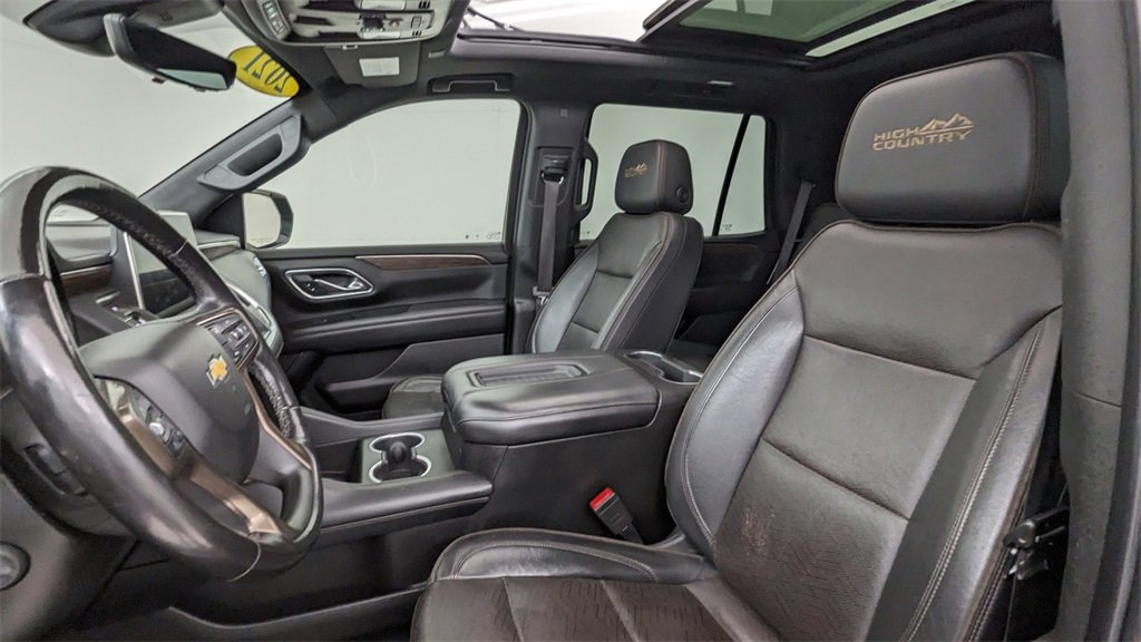 Used 2021 Chevrolet Tahoe High Country w/ Premium Package image 2
