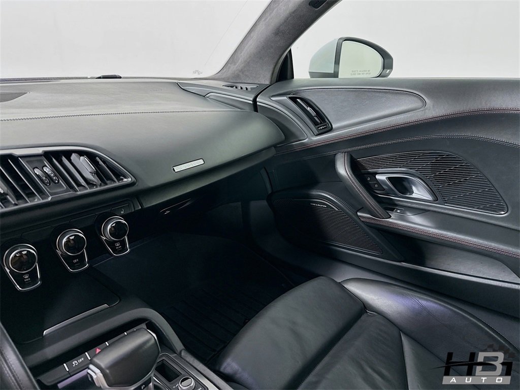 Used 2017 Audi R8 V10 image 16