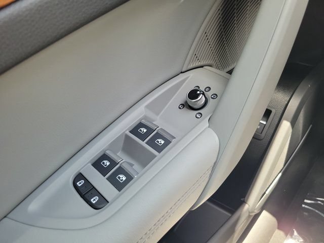 Certified 2023 Audi Q5 2.0T Premium Plus w/ Premium Plus Package AWD/4WD image 19