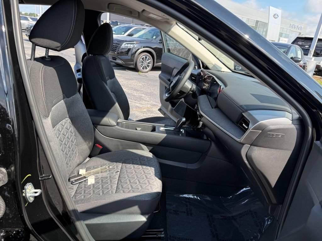New 2026 Nissan Kicks SV w/ Cold Weather Package FWD image 17