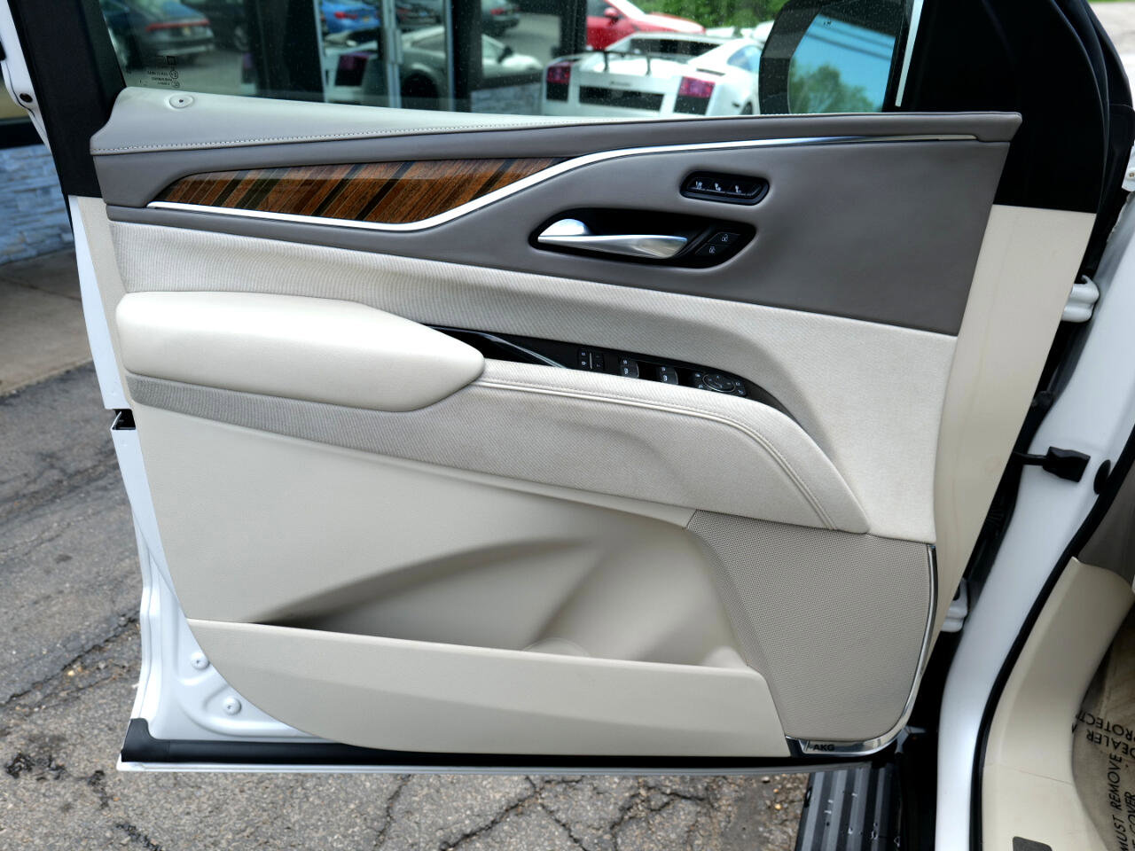 Used 2021 Cadillac Escalade Sport Platinum image 12