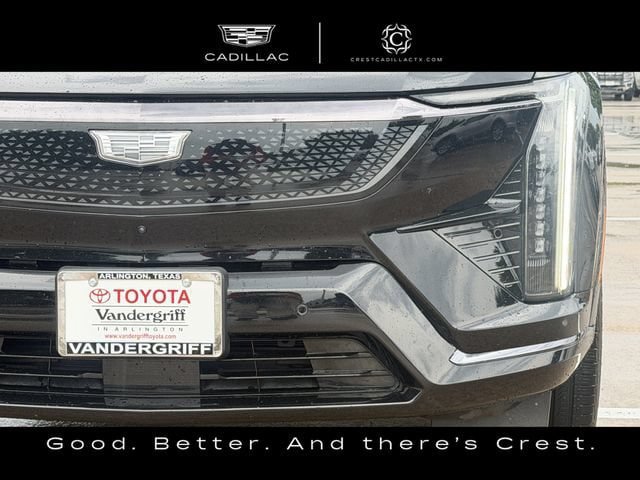 Used 2025 Cadillac Optiq Sport 1 w/ LPO, ONYX Package AWD/4WD image 12