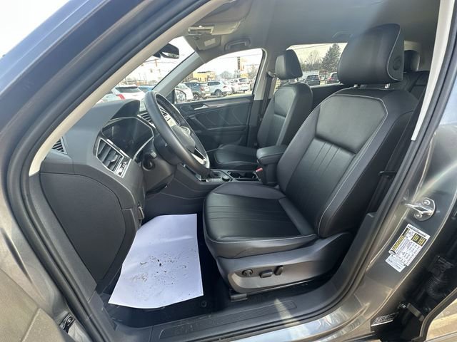Used 2024 Volkswagen Tiguan SE image 20