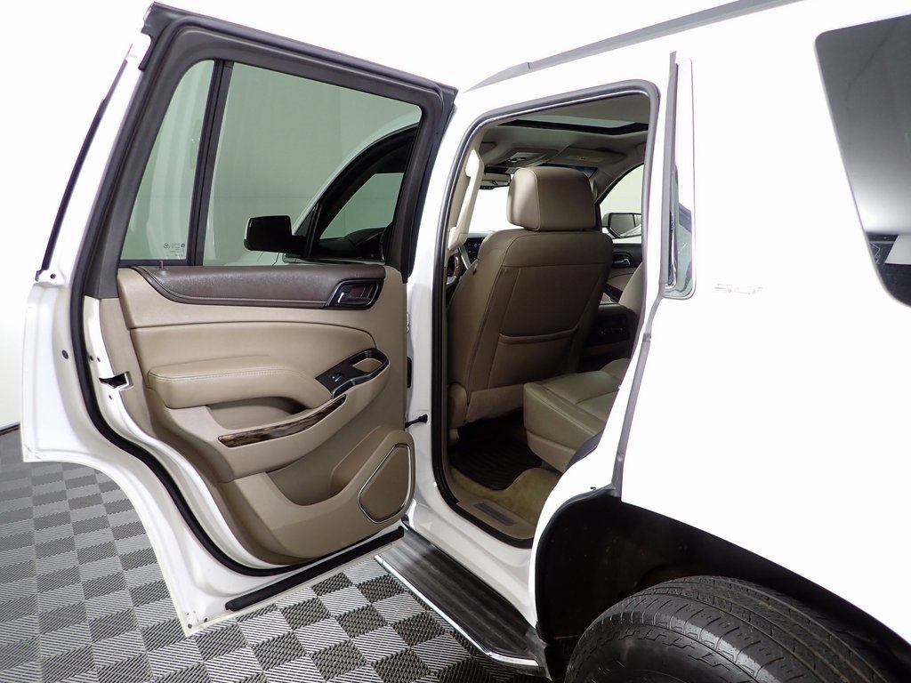 Used 2017 GMC Yukon SLT image 27