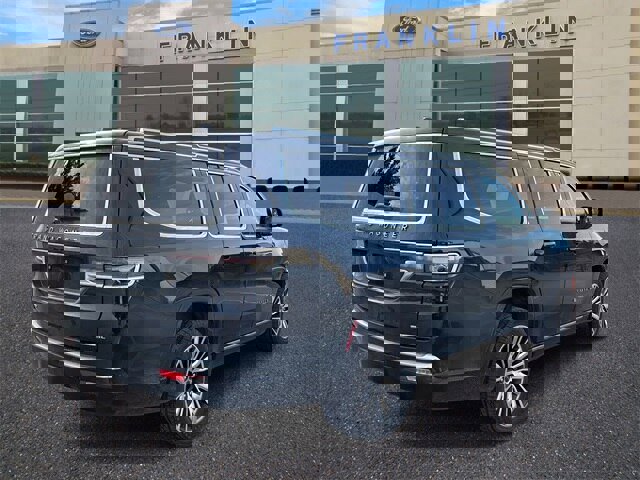 Used 2023 Jeep Grand Wagoneer L Series III image 7