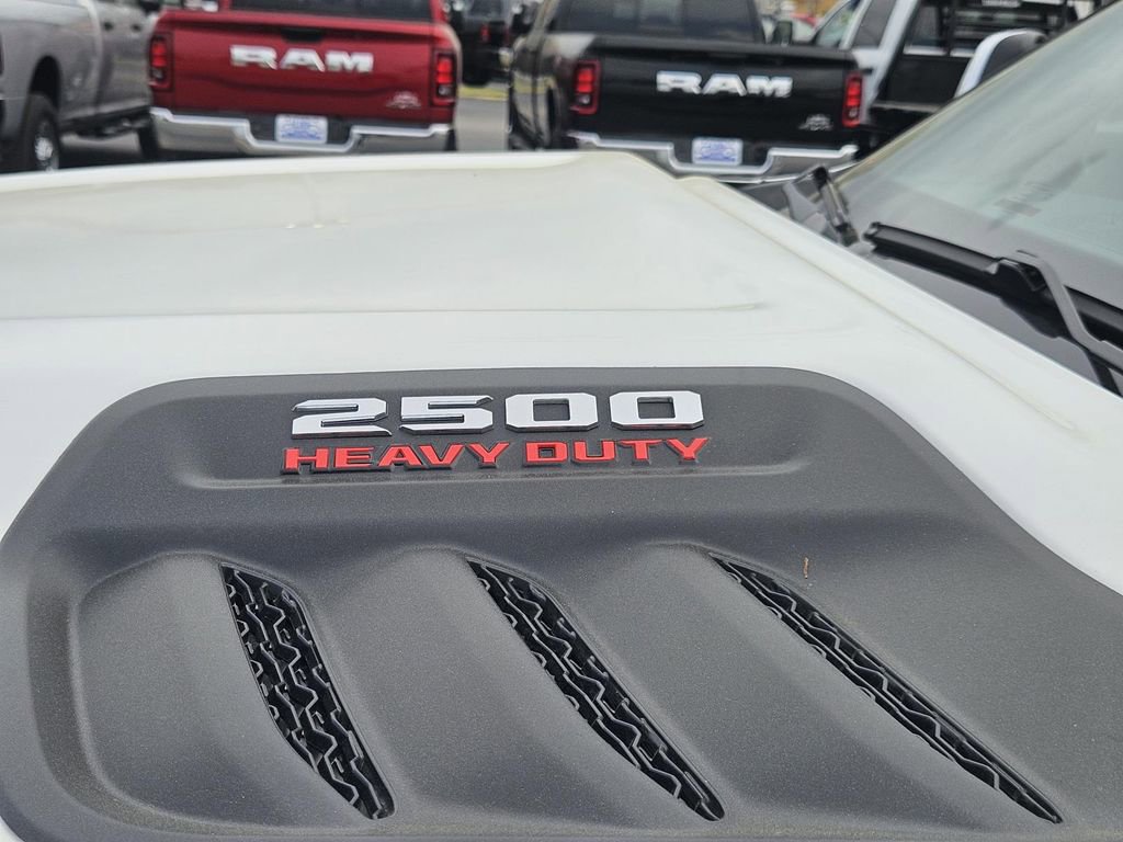 New 2026 RAM 2500 Laramie w/ Sport Appearance Package AWD/4WD image 9