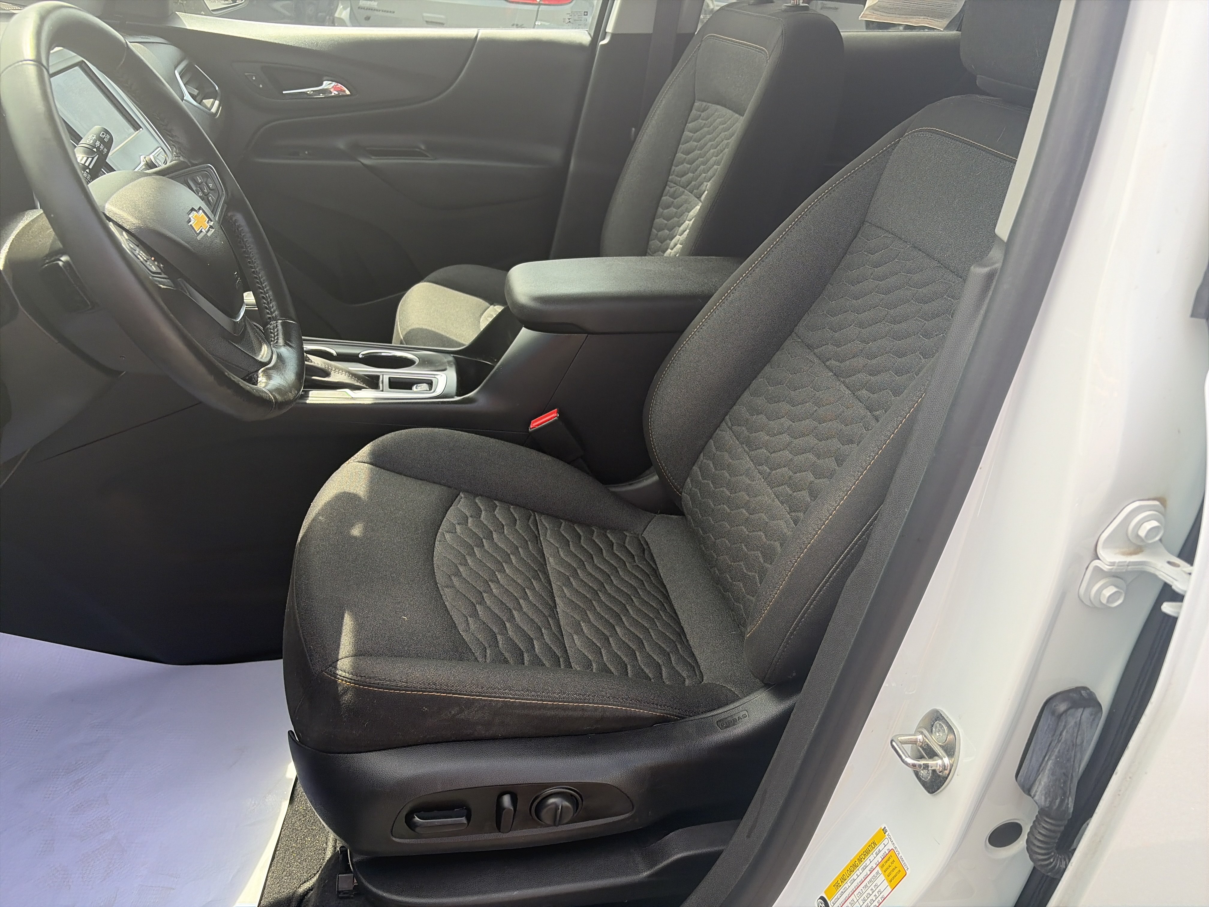 Used 2020 Chevrolet Equinox LT AWD/4WD image 5